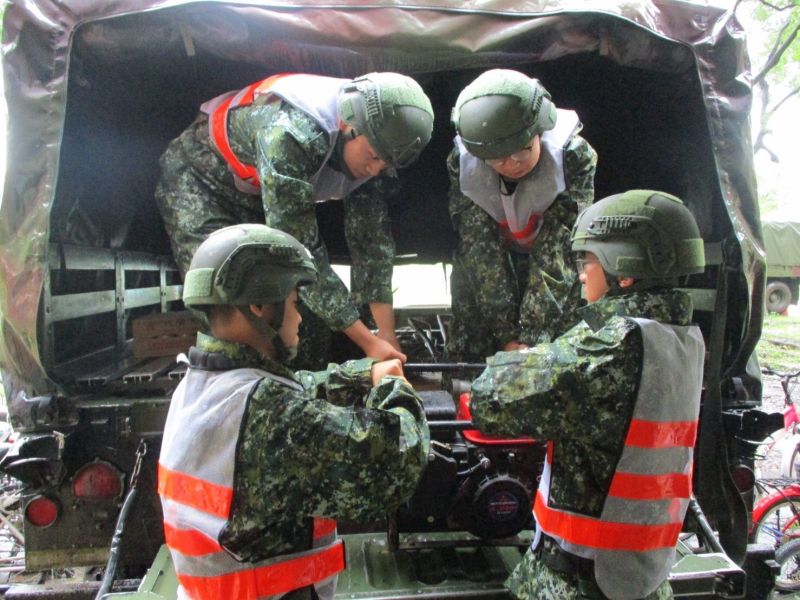 ▲屏東災防區333旅完成災防人員編組及救災機具整備。(圖/第四作站區提供)