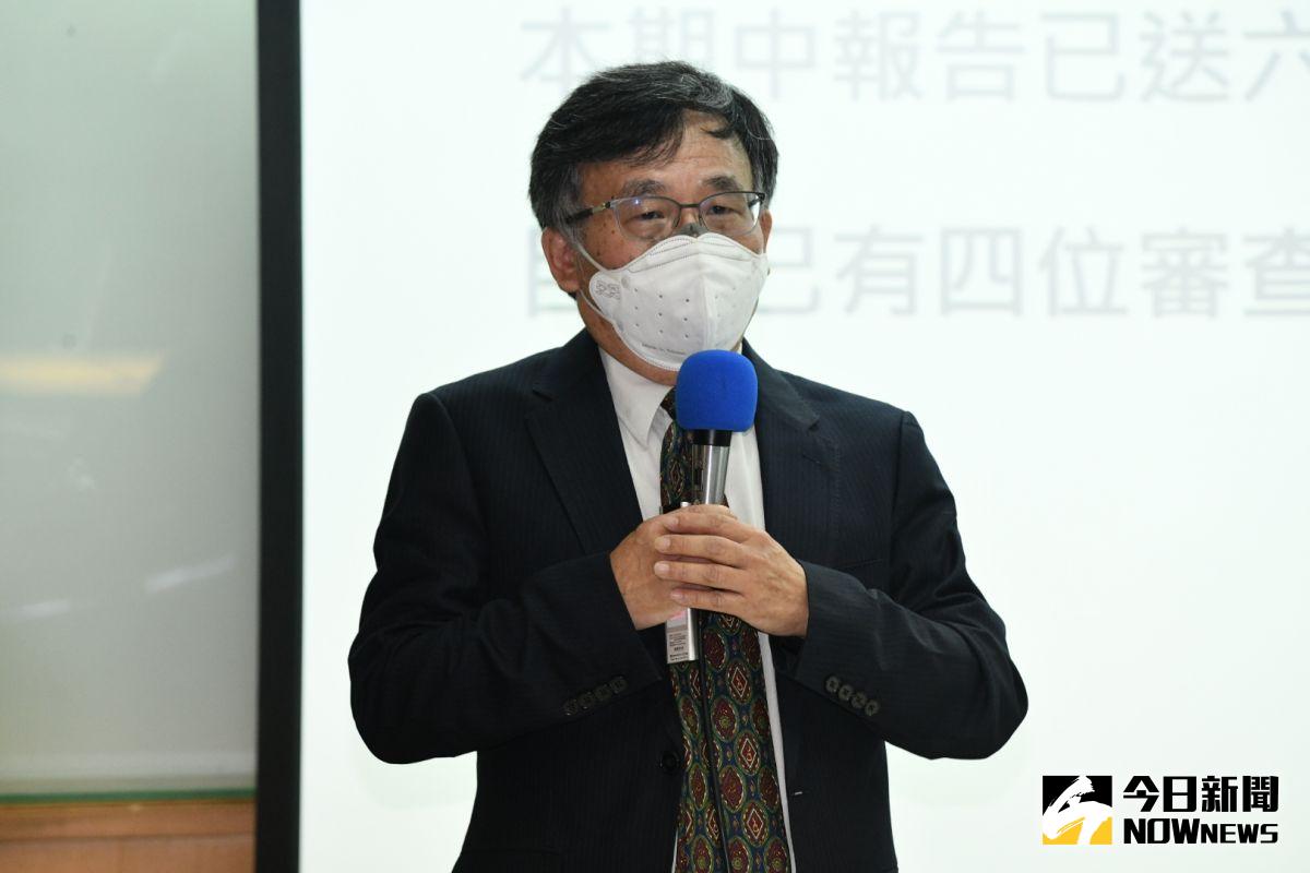 ▲陳秀熙表示，此際研究計畫共發現18例中和抗體，這些案例數據都是未來研發疫苗的重要條件。（圖／記者林柏年攝，2020.8.27）