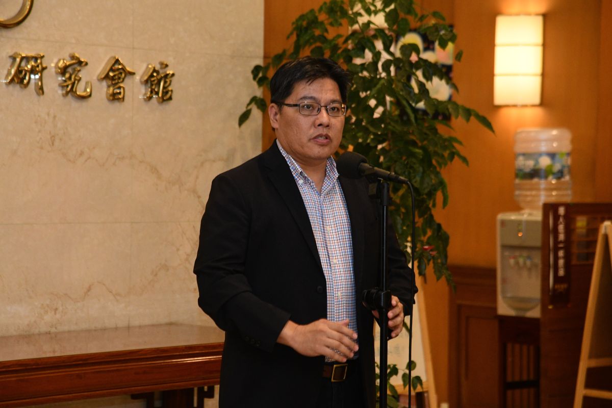 ▲時代力量立委邱顯智談居住正義，遭到內政部次長花敬群回嗆是蟑螂，他無奈表示如果連這樣都不能討論，那什麼能講都不知道了。　（圖／記者林柏年攝.2020.08.27）