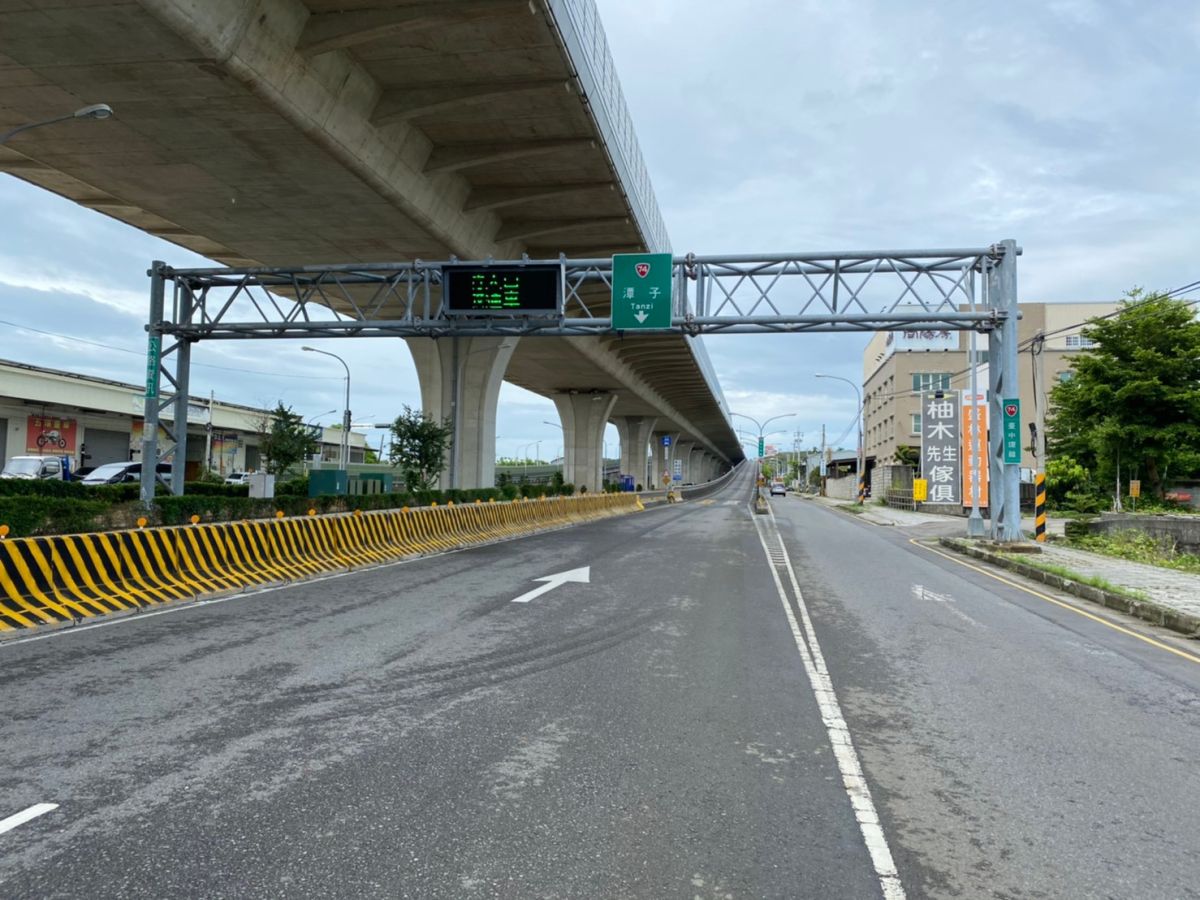 ▲台74線快速道路西向松竹匝道入口，提前今(27)日通車。(圖／莊競程服務處提供2020.8.27)