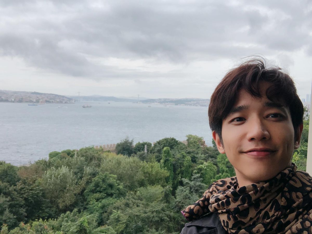 ▲劉以豪快閃土耳其工作，沒想到竟然被當地女粉認出，讓他超驚喜。（圖／何樂音樂提供）