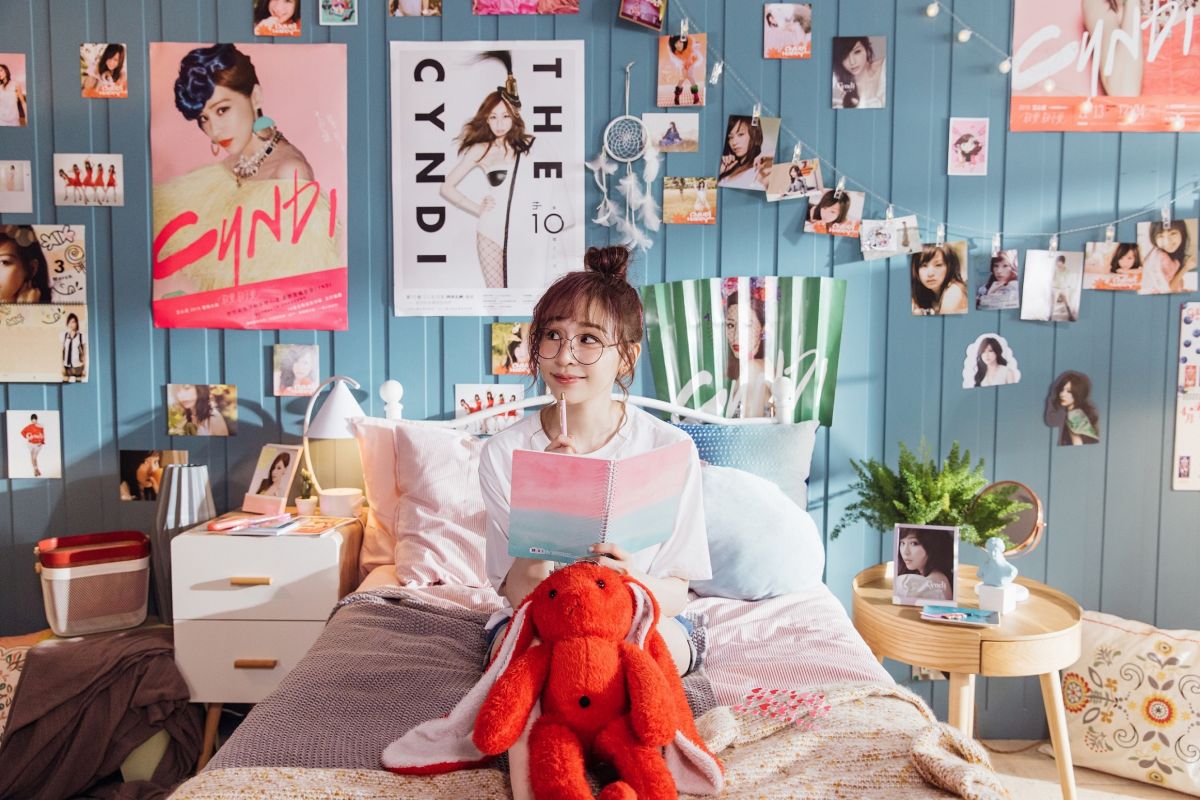 ▲王心凌的精選專輯製作喊卡，原來是她想寫一封信送給歌迷。（圖／環球音樂提供）