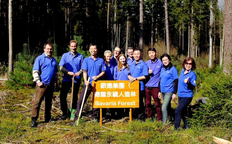 ▲2017年歐德集團陳國都董事長率團隊再次前往德國人造林植樹，以行動守護地球。（圖／公關照片）