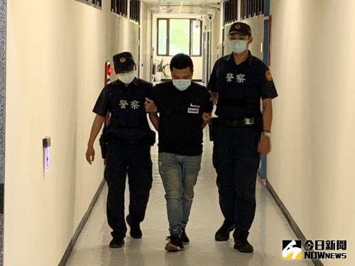 ▲劉嫌向警方供稱,因為館長開直播羞辱他,嗆他性騷擾,要求100萬民事賠償,又被館長粉絲肉搜騷擾,心生不滿才會開槍。(圖/記者康子仁攝) ▲劉嫌向警方供稱,因為館長開直播羞辱他,嗆他性騷擾,要求100萬民事賠償,又被館長粉絲肉搜騷擾,心生不滿才會開槍。(圖/記者康子仁攝,2020.08.18)