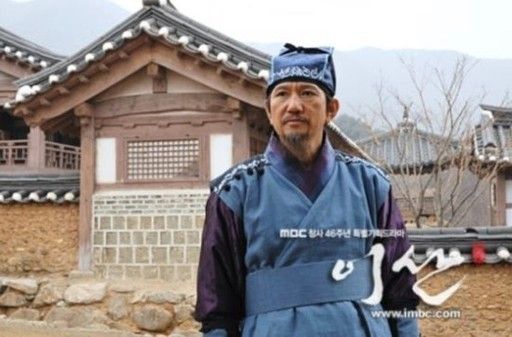 ▲▼申國經常演古裝劇。(圖/翻攝MBC)