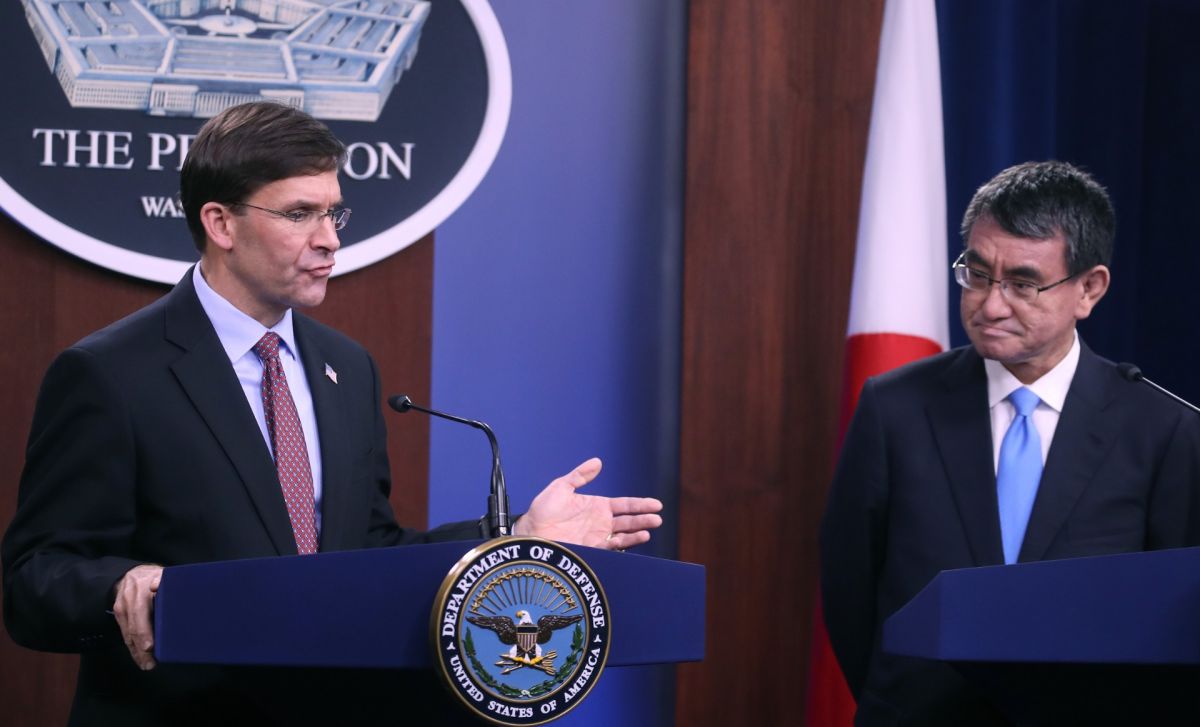 ▲美國國防部長艾斯培（ Mark Esper ）和日本防衛大臣河野太郎強調，反對任何國家單方面改變東海、南海現狀。（圖／美聯社／達志影像）