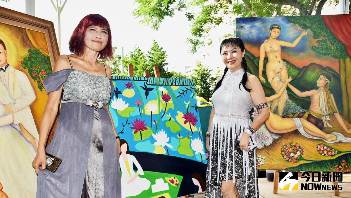 ▲ 脫離政治圈轉投入藝術美學領域多年的許曉丹（右）偕同藝術家邱筱惠（左）聯手展出精彩創作「藝企風花」。（圖／記者陳美嘉攝）