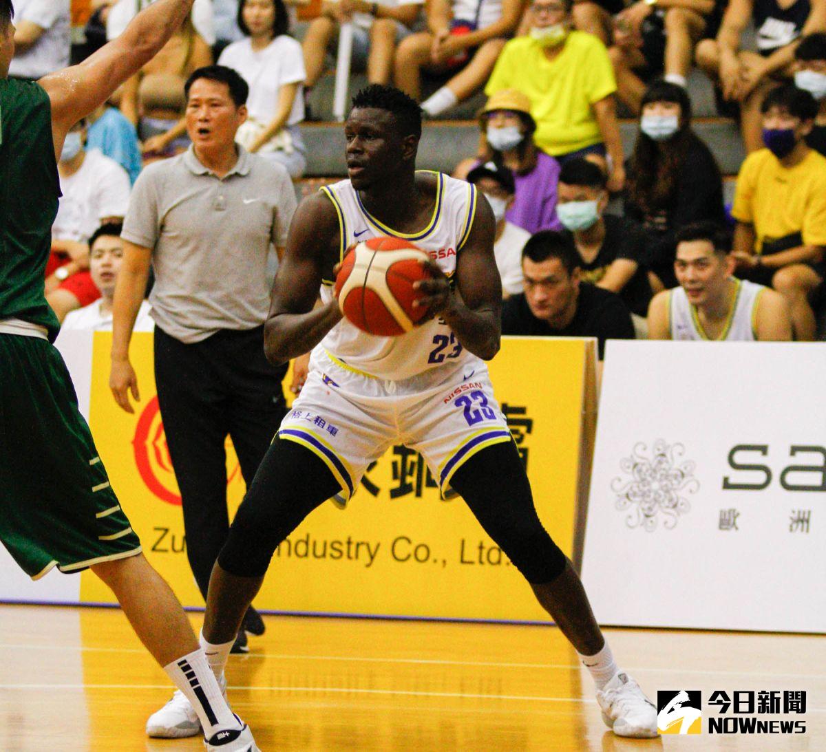 ▲裕隆外籍中鋒班霸。（圖／林建嘉攝）