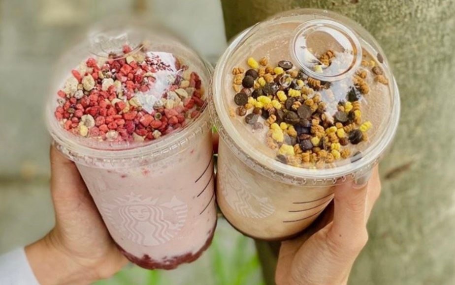 ▲星巴克全新優格星冰樂8/5登場，「草莓脆片優格星冰樂」等5款飲品夏天必喝。（圖／授權自IG @lasha_foodie）