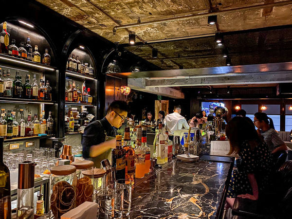 ▲D TOWN整體氛圍阿東蠻喜歡的，開放式大空間，平面一覽無遺，很適合包場開派對耶！（圖／歡迎光臨，東宅 Vida Cómoda）