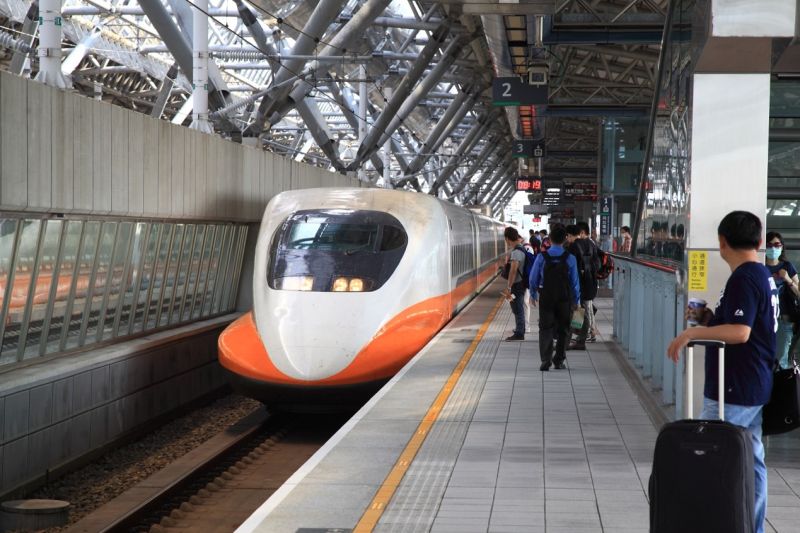 ▲台灣高鐵今天宣布，國慶連假期間加開102班次列車，旅客可從9月11日凌晨0時起，一次購買國慶疏運期間所需的車票。（圖／公關照片）