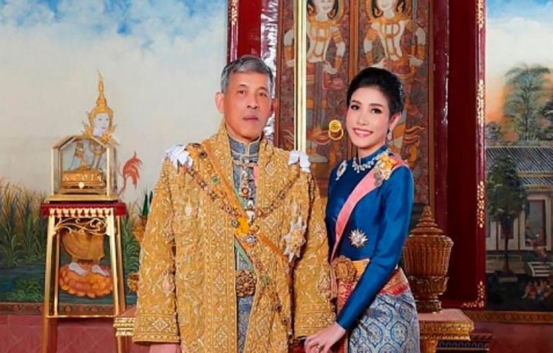 ▲泰國國王以及貴妃詩妮娜。（圖／翻攝自泰國王室官網）