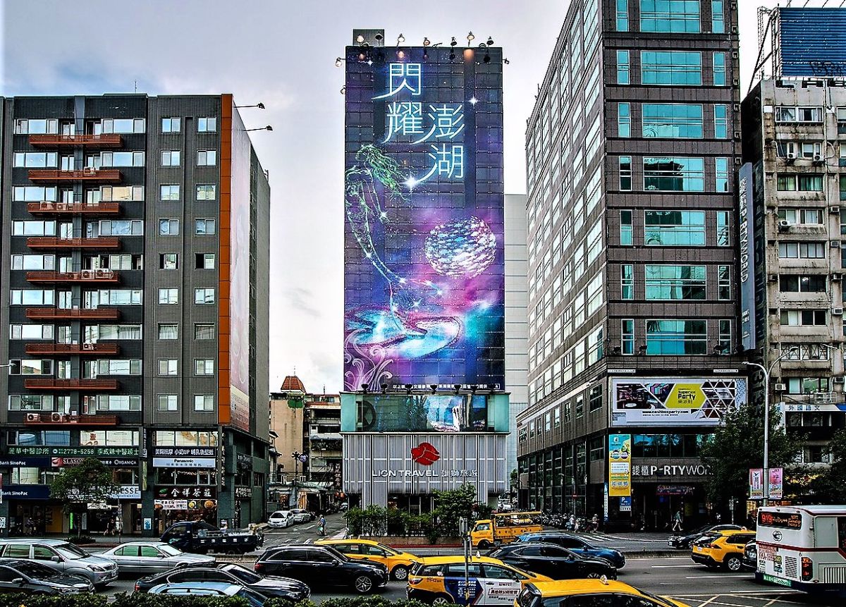 ▲雄獅旅遊調整布局，預計今年縮編 30 間實體門市，並改為新形態的門市提供服務。（圖／雄獅旅遊）