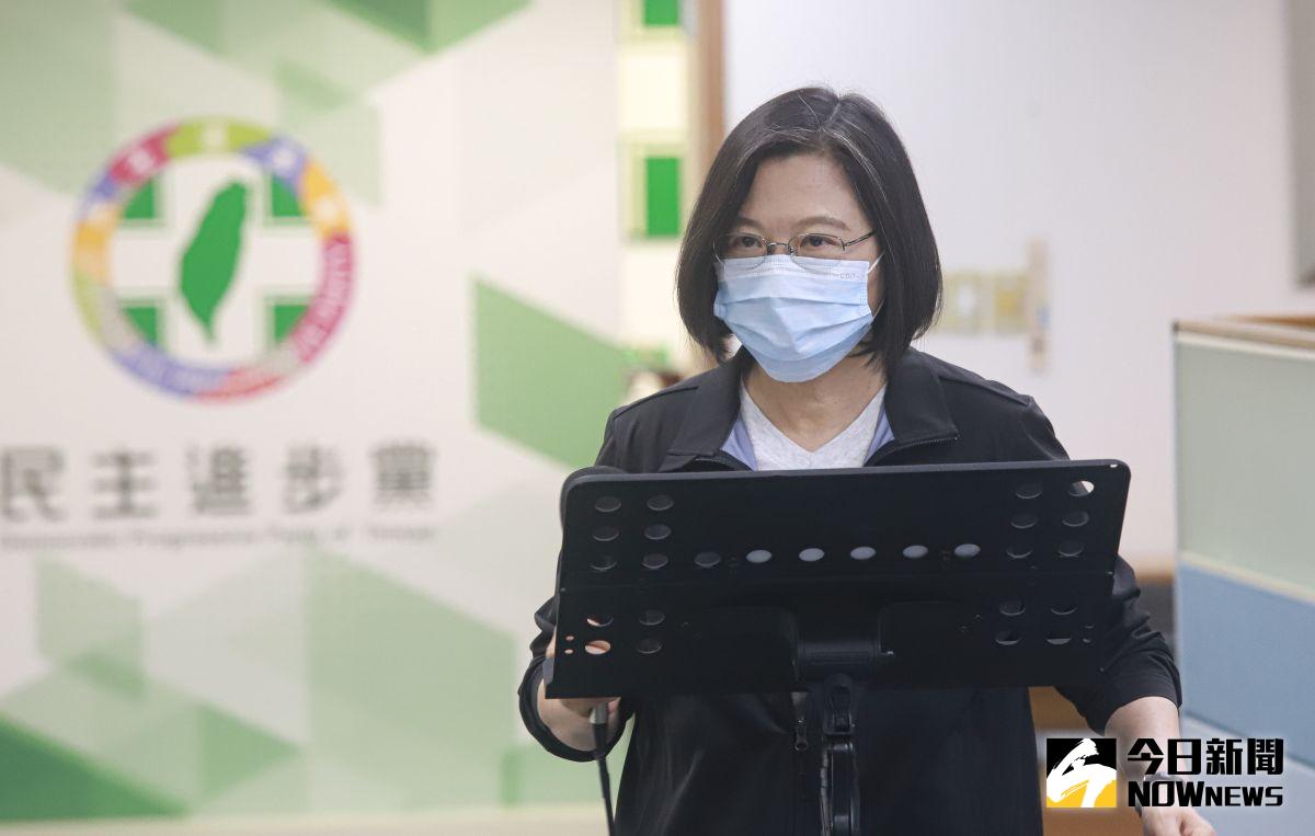 ▲總統蔡英文2日表示新版護照能加強辨識度，希望國人多多支持。（圖／記者葉政勳攝 , 2020.09.02）