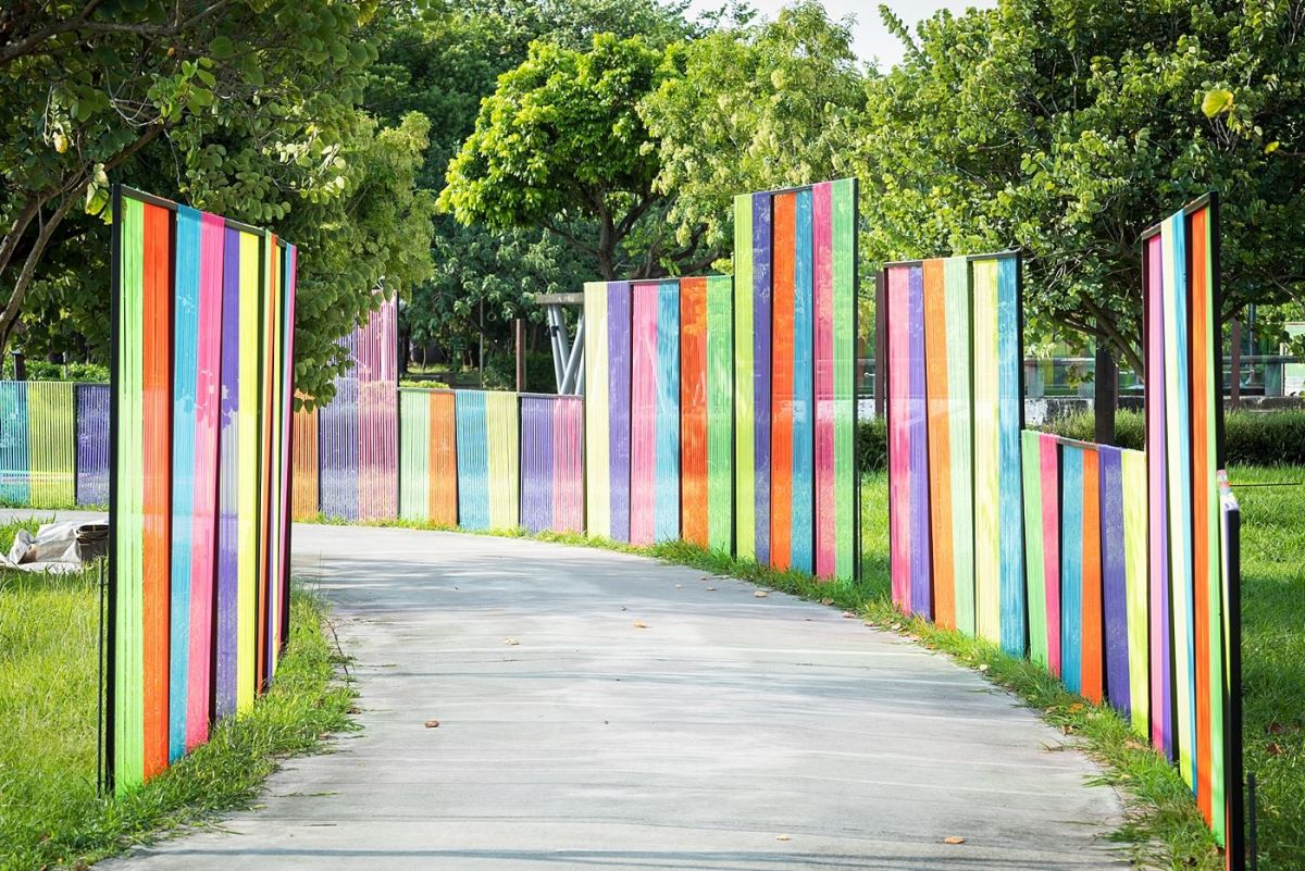 ▲10月1日開始為期1整個月的「光織影舞」夜遊光影藝術展做準備。〔圖／嘉市府提供2020.09.02〕