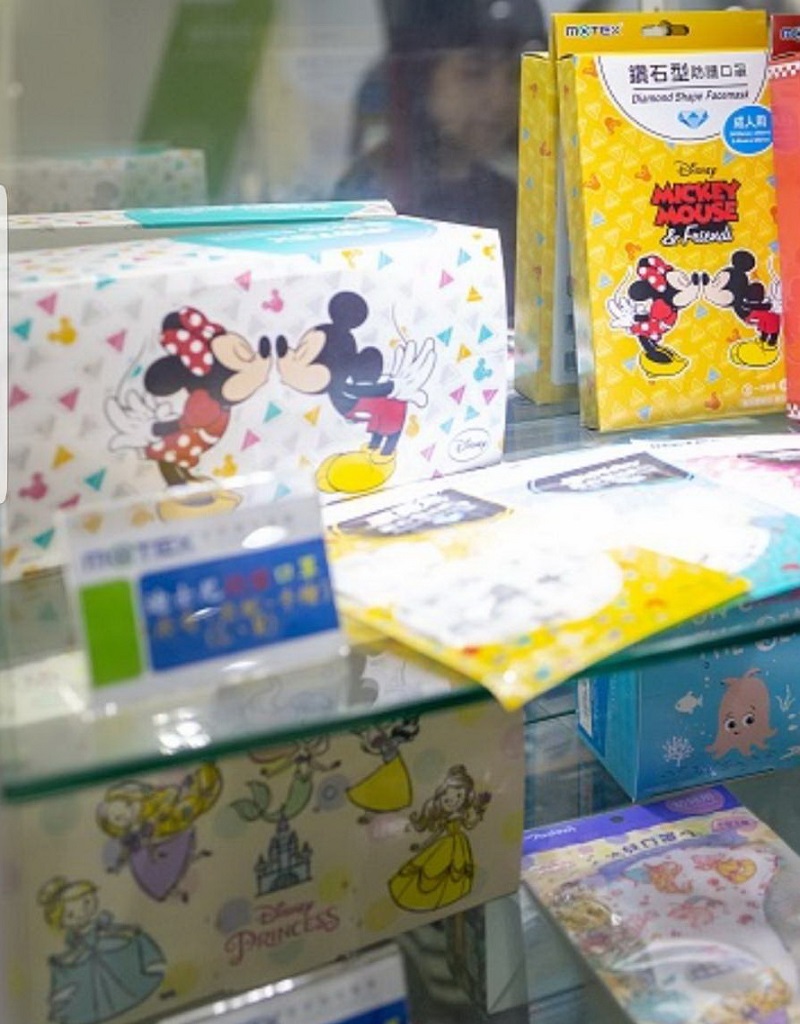 ▲口罩國家隊華新公司的兒童口罩品質優良，遭不法廠商仿冒。(圖/記者鄧力軍翻攝)
