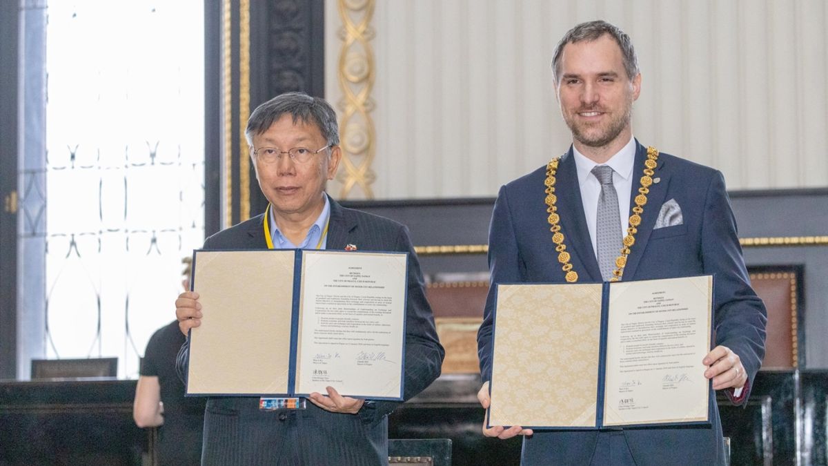 ▲號稱「台北智商最高市長」柯文哲和「捷克布拉格最帥市長」賀瑞普。(圖/翻攝柯文哲臉書)