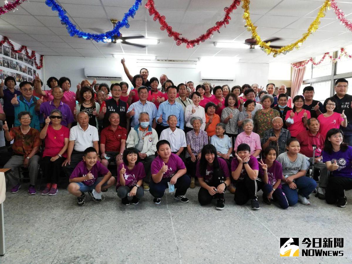 ▲照顧老人，中埔灣潭社區照顧關懷據點3月啟用，9月4月歡喜揭牌。（圖/記者邱嘉琪攝，2020.09.04）