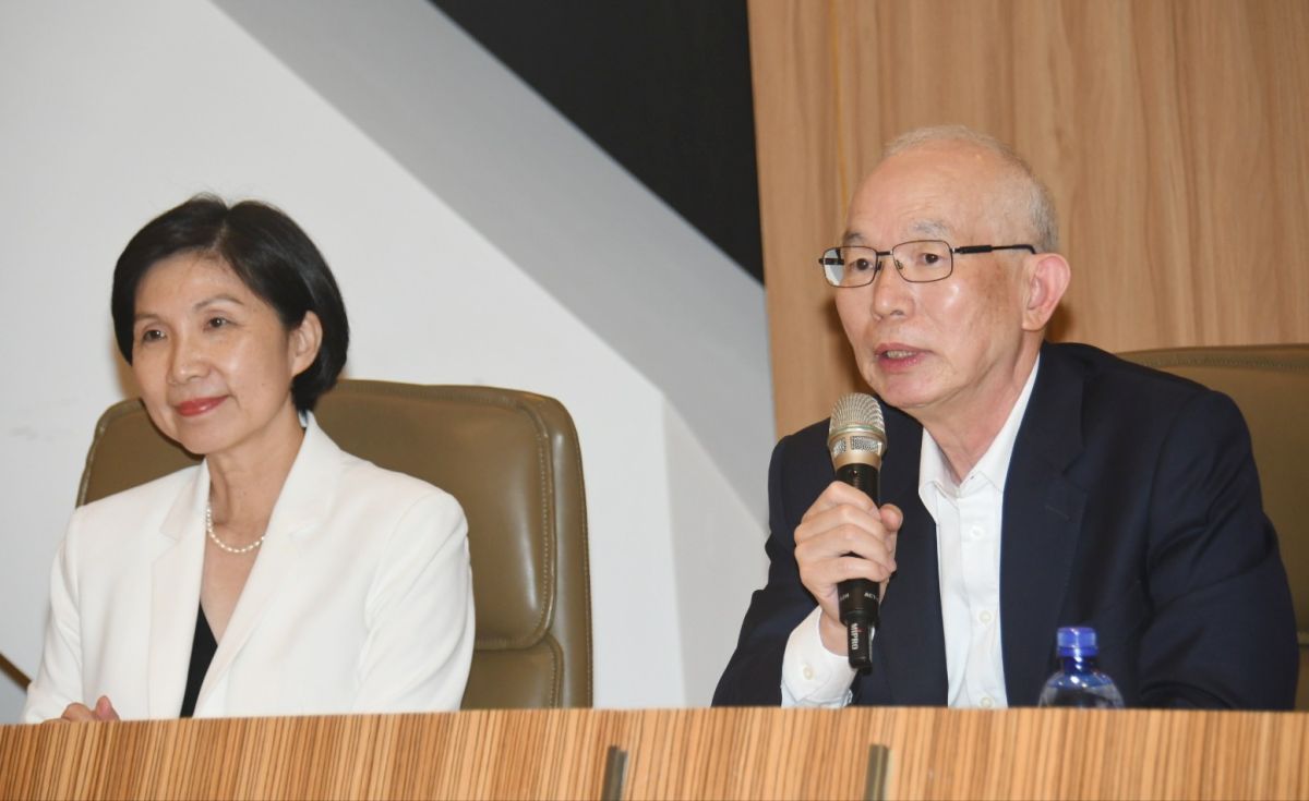 ▲遠傳電信及亞太電信今（4）日宣布，雙方將進行共頻共網合作計畫。左為遠傳總經理井琪、右為亞太電總經理黃南仁。（圖／記者林調遜攝，2020.9.4）