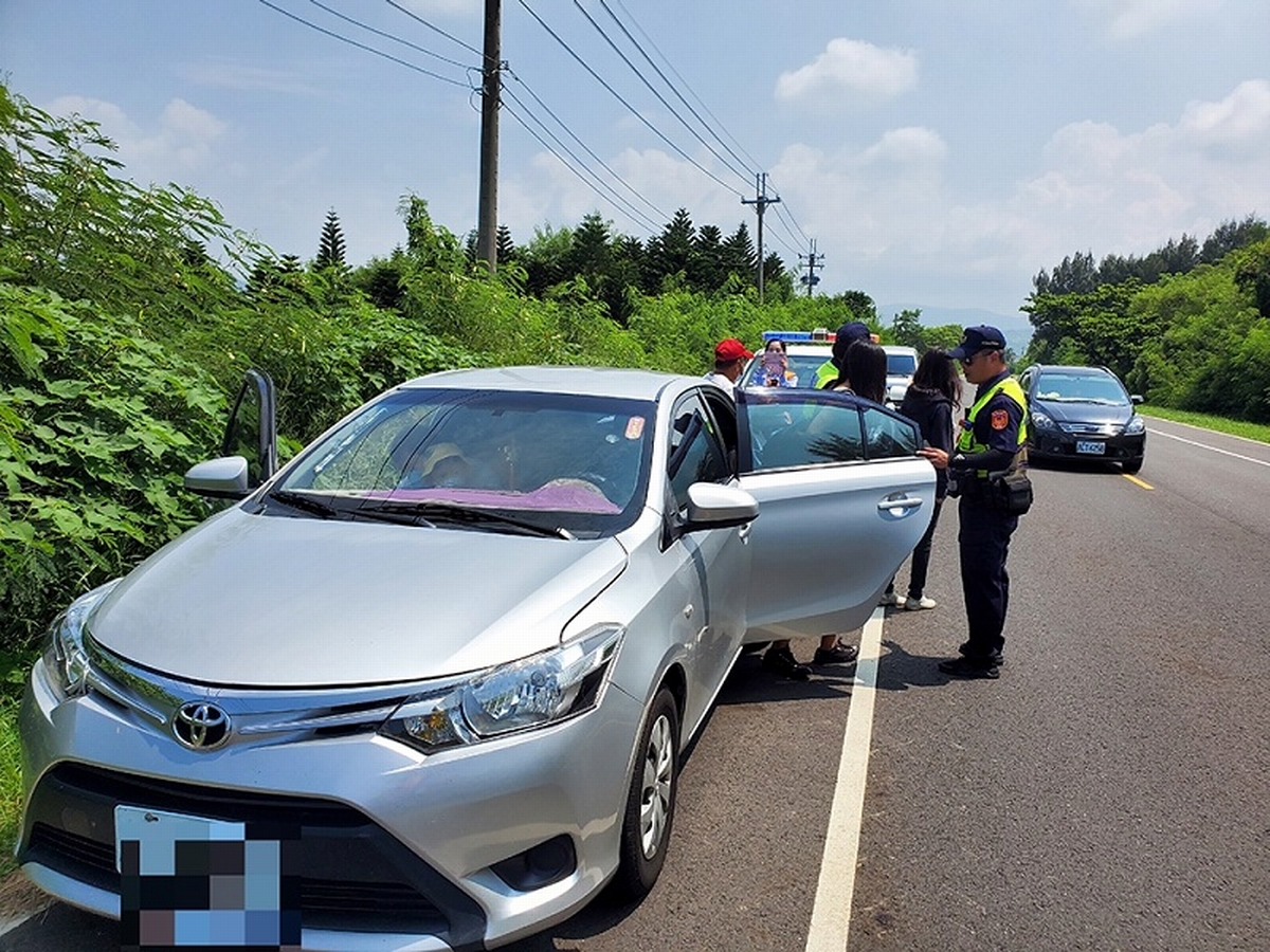 ▲屏東監理站聯合屏東恆春警分局強力執法查獲自小客車違規載客。（圖／屏東監理站提供, 2020.09.07）