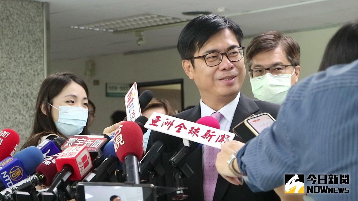 ▲高雄市長陳其邁不好意思的說「我蠻喜歡館長的啦」、「這樣很像在告白嗎？」。（圖／記者鄭婷襄攝，2020.09.08）