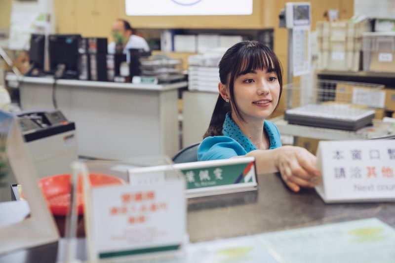▲黑嘉嘉在《消失的情人節》中飾演大霈的同事「哦噢妹」。(圖/牽猴子)