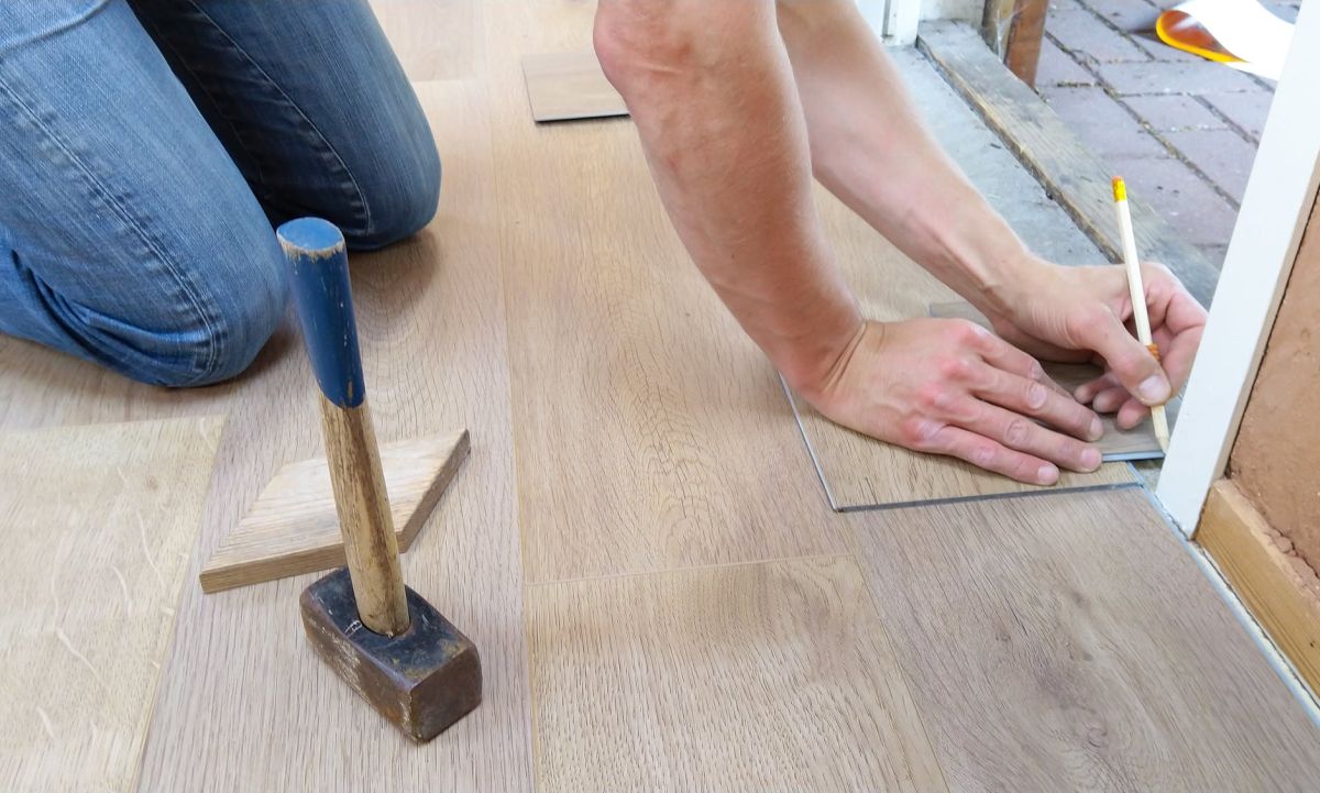 ▲木地板給人一種舒適溫暖的感覺，不少人喜歡在家中鋪設。（示意圖／取自《pexels》）