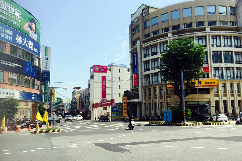 ▲彰化和美鎮的南環商圏距離Google資料中心20分鐘車程，商店林立，生活機能佳。（圖／台灣房屋提供）