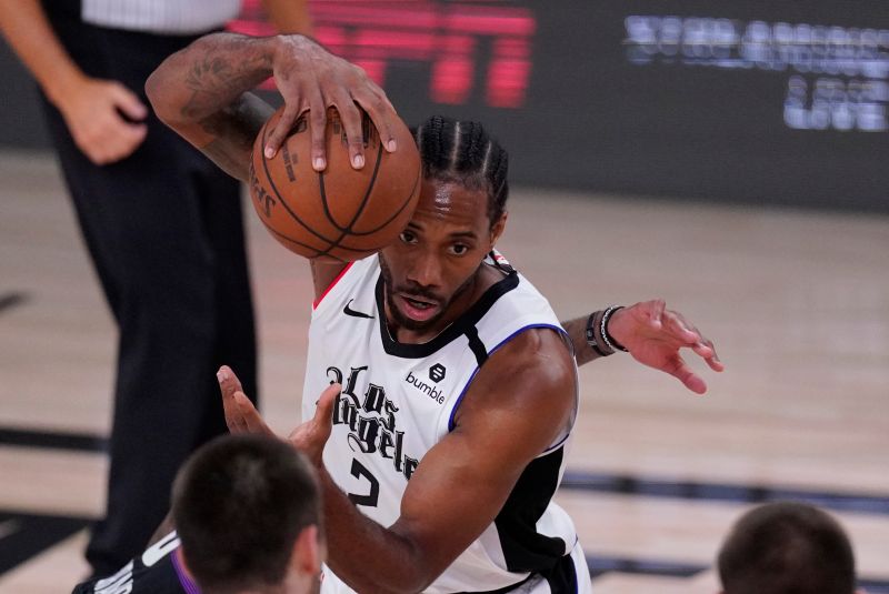 NBA/Leonard生涯一萬分里程碑達成 率領快艇贏球
