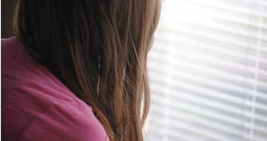 ▲南投一名高中男學生遭控性侵同班女同學，男學生以裸照相逼，更以自己爸爸是警察作為威脅，若曝光該事將對女學生不利。（示意圖／翻攝Pxhere）