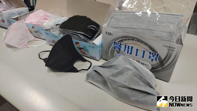 ▲豪品公司進口3D款立體口罩與平面口罩，再裝入印有台灣製造的盒子販售。（圖／記者陳雅芳攝，2020.09.10）
