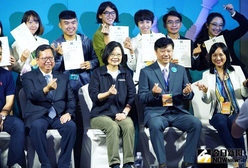 ▲蔡英文很期待年輕學員們能持續接觸兩岸及國際事務,投入國家安全領域的工作。(圖/記者李春台攝,