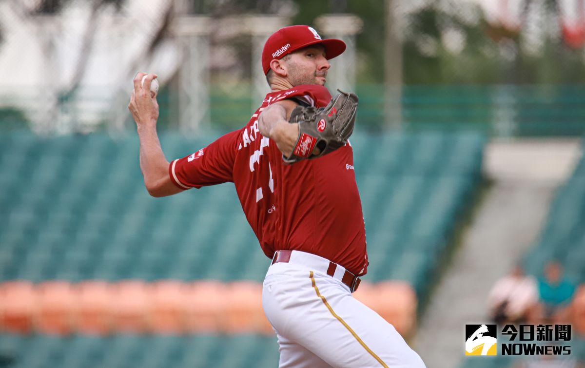 ▲樂天桃猿洋投卡本特。（圖／記者葉政勳攝 , 2020.09.13）