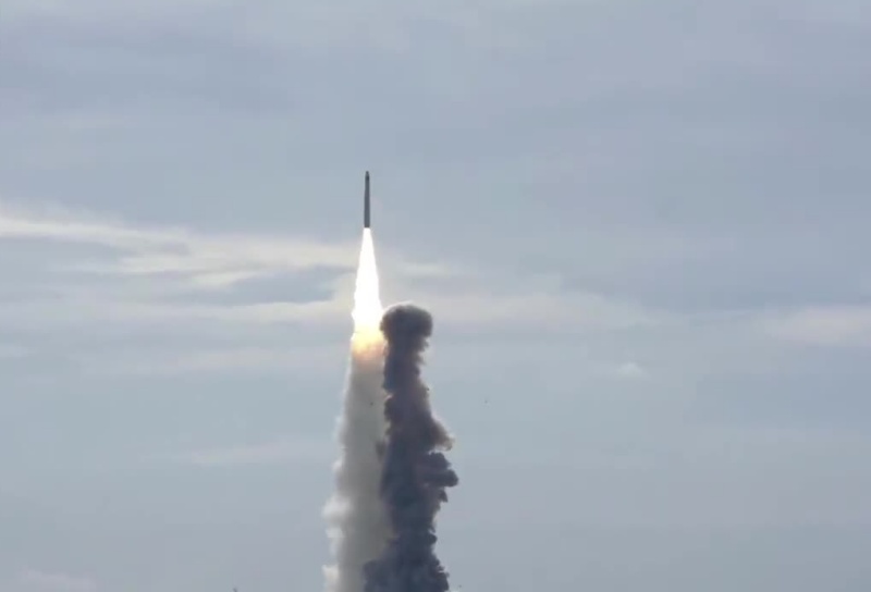 中國長征11號首次海上商業發射　送9顆衛星上太空
