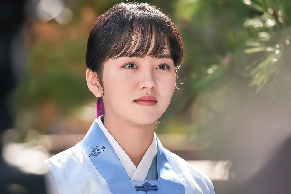 ▲「國民初戀」金所炫為戲剪去長髮，模樣意外獲得好評。（圖／中天）