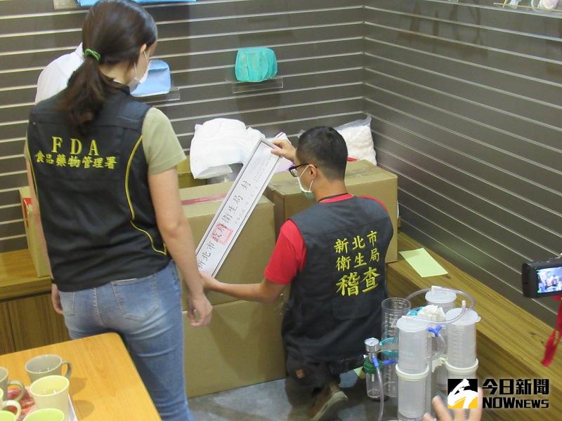▲勤達公司以大陸製口罩混充馬來西亞製，遭到新北市政府查扣6萬多片。(圖/新北市衛生局提供)