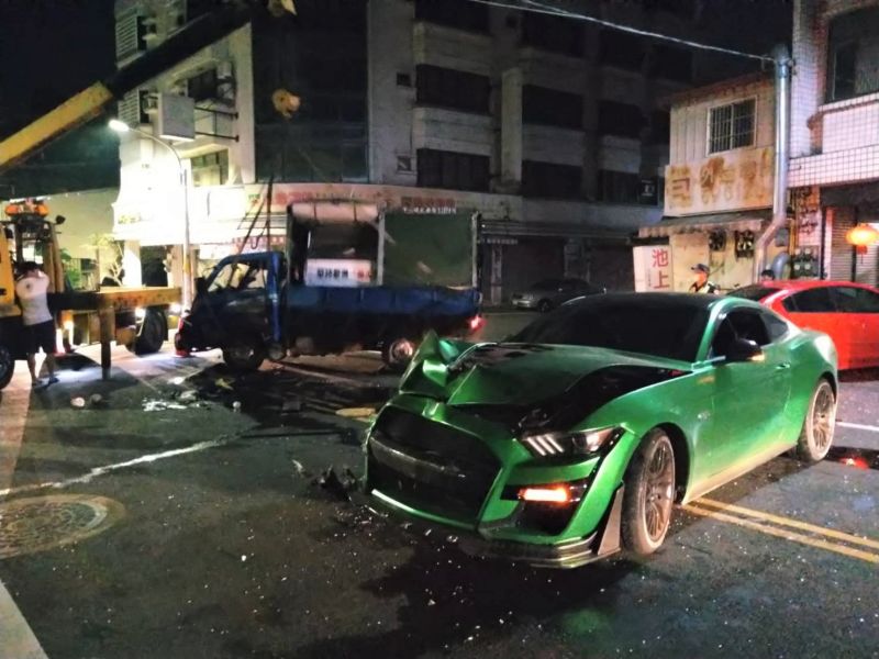 ▲斗南鎮15日深夜發生一起野馬超跑和自小客車撞擊事故。（圖／記者簡勇鵬攝，2020.09.16）