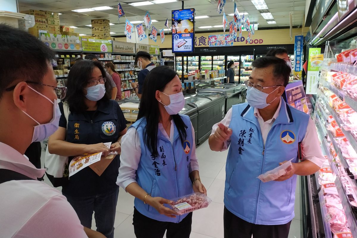 ▲自明年1月1日起應如實標示肉品來源，將處新臺幣4萬元以上400萬元以下罰鍰。(圖/金門縣政府提供)