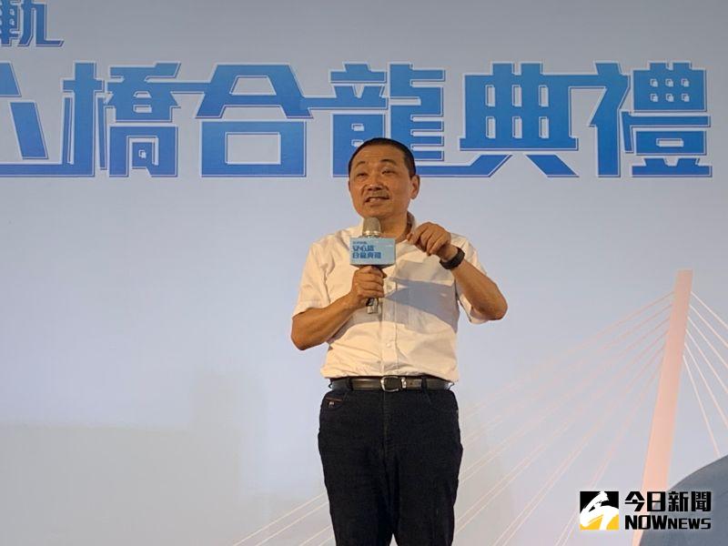 ▲侯友宜表示,全長7.5公里的安坑輕軌,沿線設有9座車站。(圖/記者康子仁攝)