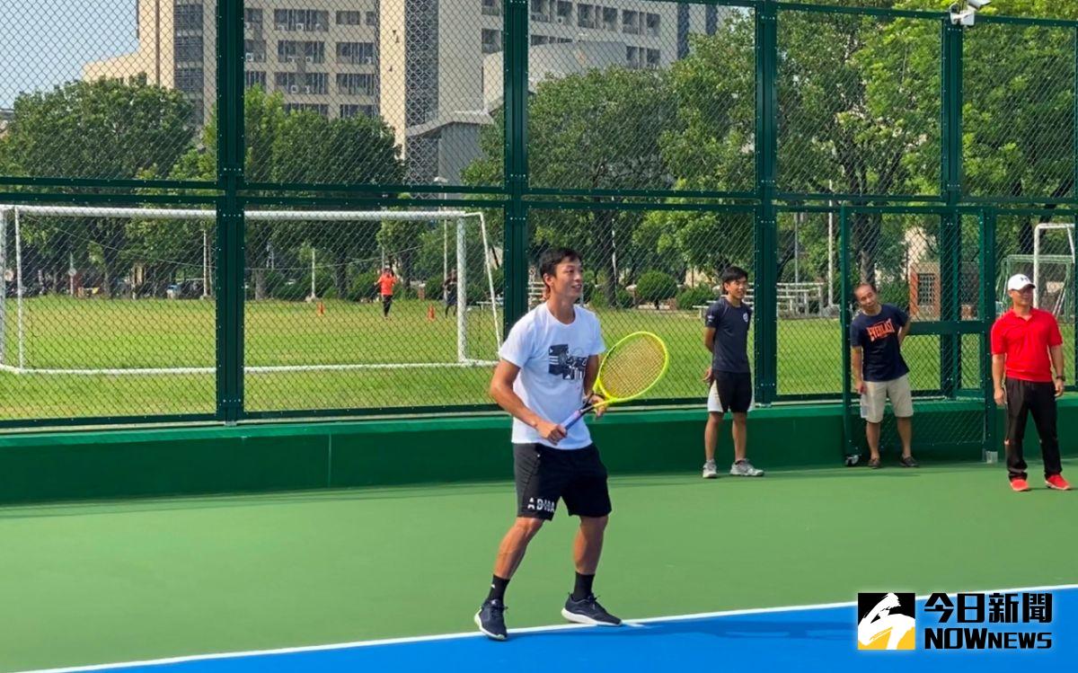 ▲全國首座智慧網球場17日啟用，邀請台灣球王盧彥勳剪綵、試打。（圖／記者陳聖璋攝，2020.09.17）