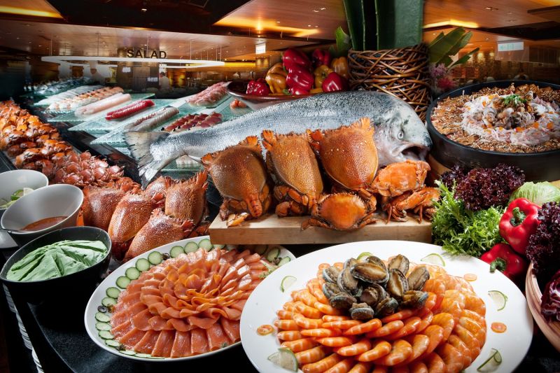 ▲黑卡將提供漢來海港提供全年餐券與優先訂位。（圖／業者提供）