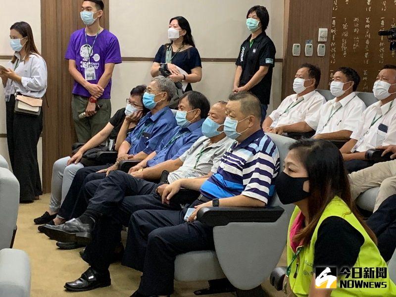 ▲嘉義縣各工會領導人與會進行交流。(圖/記者陳惲朋攝)