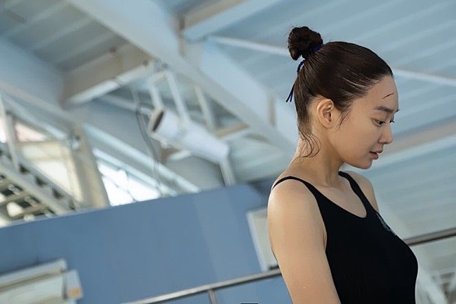 ▲申敏兒在新片中為了克服懼高症,接受4個多月跳水訓練。(圖/Naver電影)