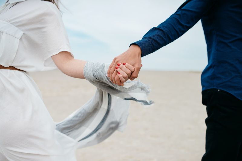 男年收300萬求婚失敗!女友拒絕理由曝 全場無言了