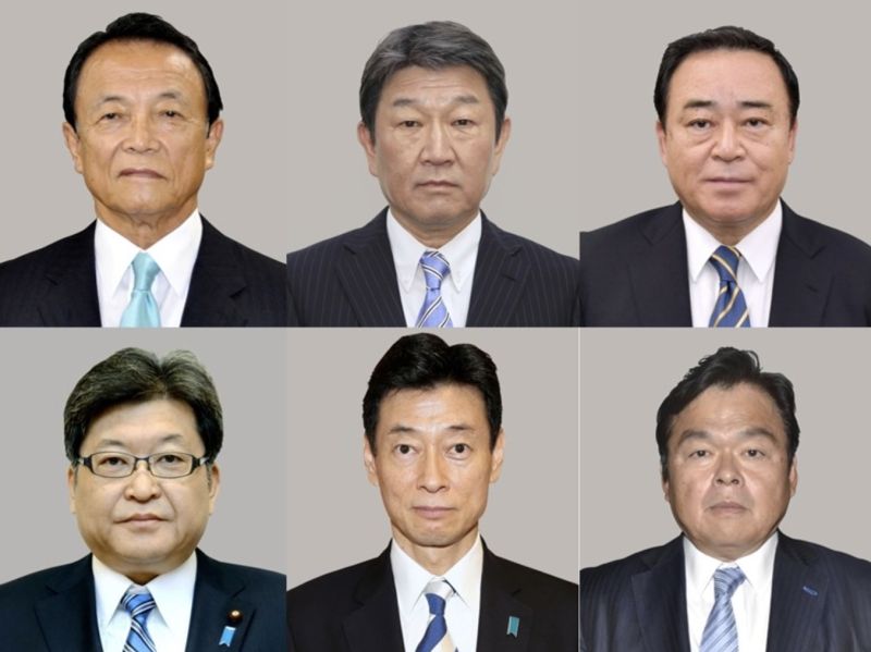 ▲日本新任首相菅義偉的內閣人選出爐，上排左起副首相兼財務大臣麻生太郎、外務大臣茂木敏充、經濟產業大臣梶山弘志，下排左起文部科學大臣萩生田光一、經濟再生大臣西村康稔和國土交通大臣赤羽一嘉，全數續任。（圖／翻攝日本共同社）