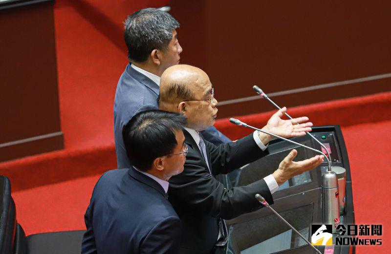 ▲行政院長蘇貞昌針對政府開放瘦肉精美豬政策。未來販賣豬肉是否標示含有瘦肉精和國民黨立委蔣萬安激烈爭辯。(圖/記者葉政勳攝