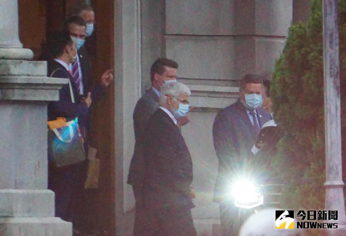 ▲美國國務院次卿克拉奇（Keith Krach）訪團一行人前往台北賓館拜會外交部長吳釗燮。（圖／記者呂炯昌攝.2020.09.18）