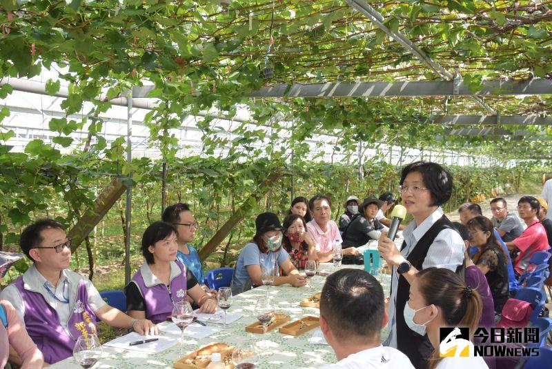 ▲彰化縣長王惠美勉勵學員勇於追求創業夢想,縣府將成為他們強而有力的後盾。(圖/記者陳雅芳攝,2020.09.18)