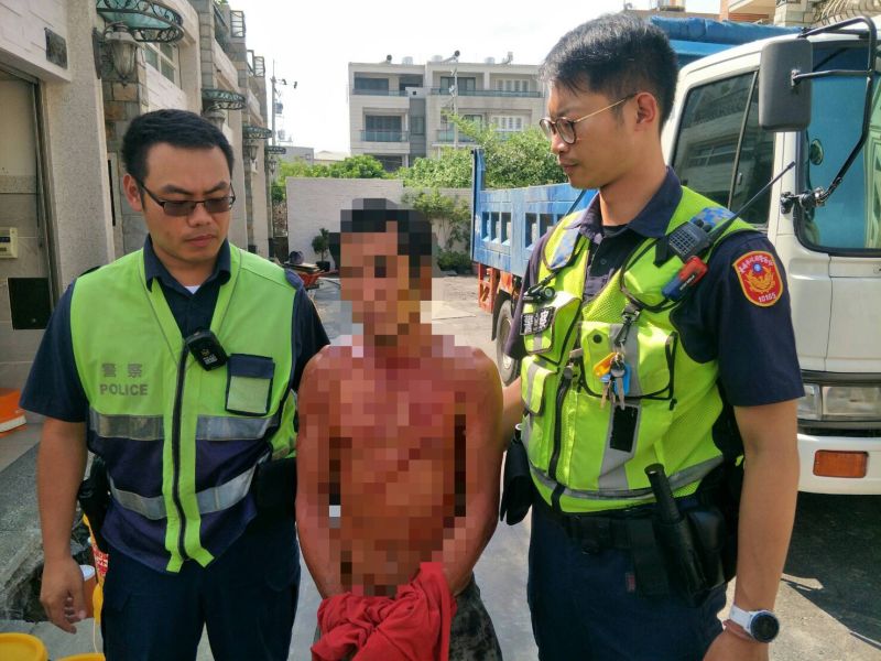 ▲持刀砍殺同事的傅嫌供稱,因新仇舊恨,一時氣憤才持刀砍人。(圖/記者陳聖璋翻攝)