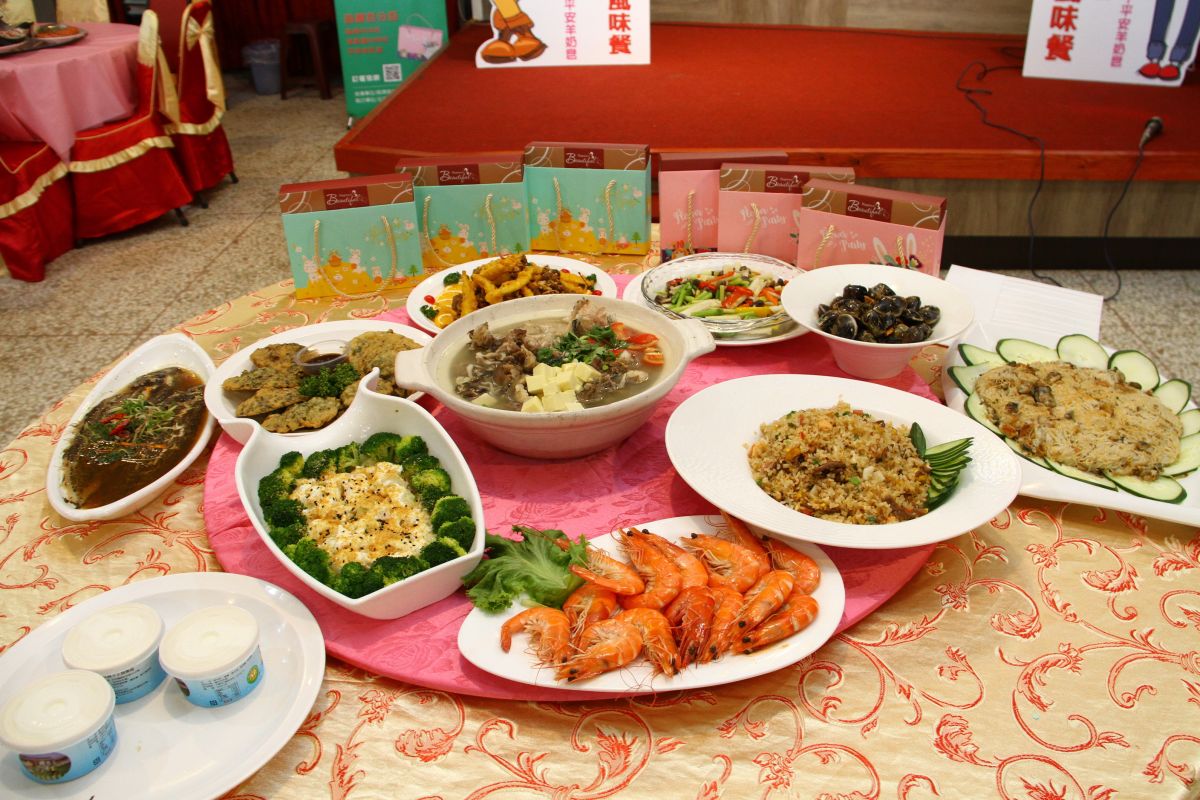 ▲王功產業觀光發展協會研發的《魚羊雙鮮風味餐》，從口袋私房料理成為海陸霸王禮賓的頂級佳餚。（圖／王功產業觀光發展協會提供 記者陳雅芳翻攝）